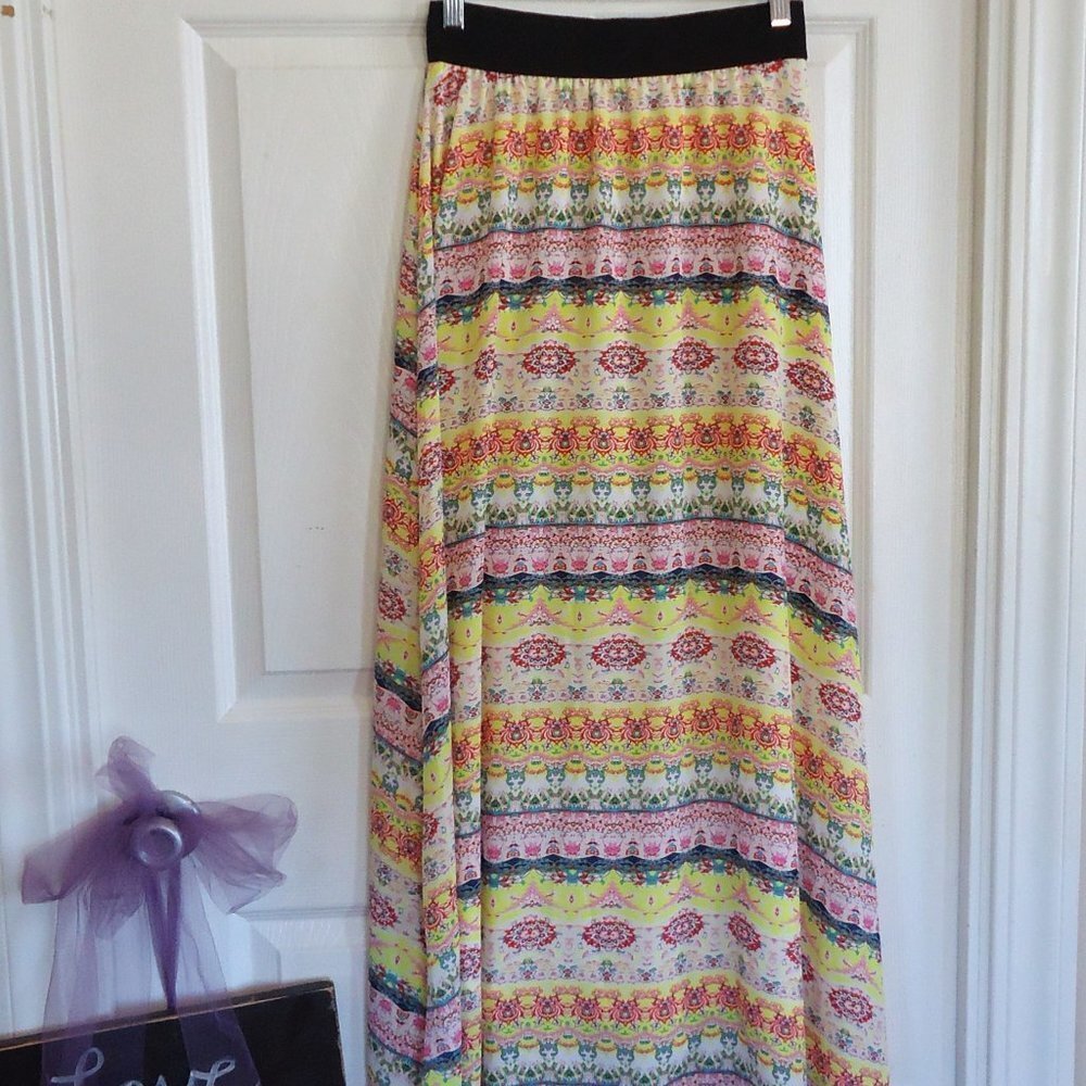 LULAROE LUCY YELLOW FLORAL CHIFFON MAXI SKIRT
